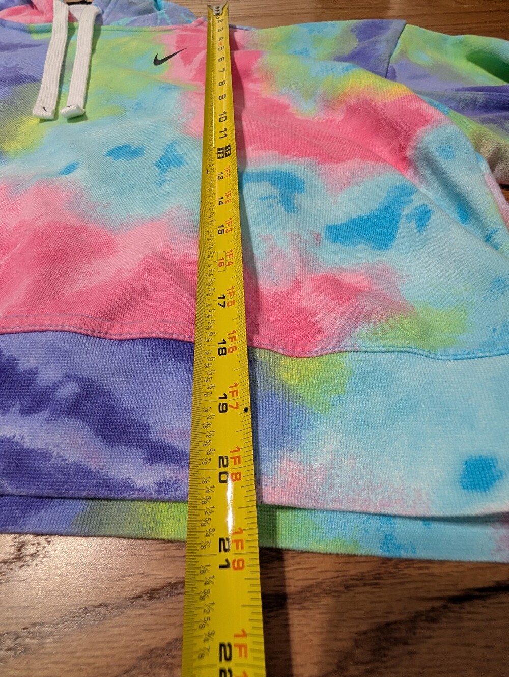 Nike Training Plus Dri-FIT fleece tie dye Crop hoodie in multicolor Size Large - Picture 9 of 9
